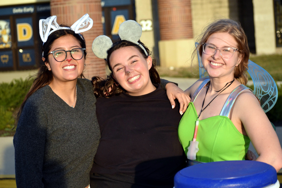Leaders at Trunk or Trear