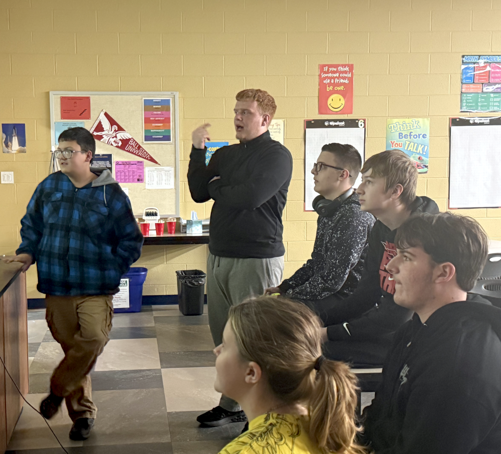 Esports: a Compact, Competitive Club