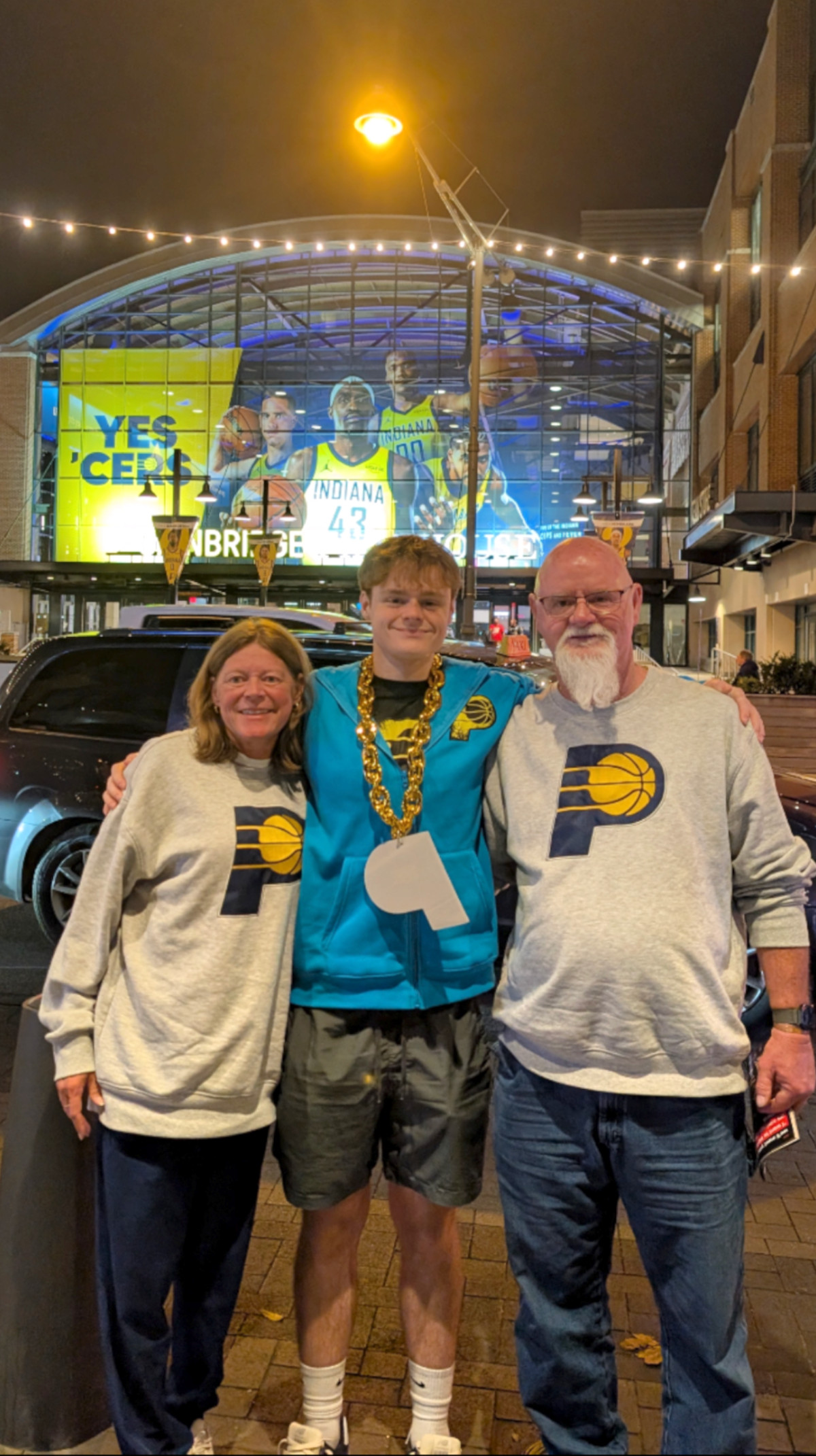 Student at Pacers' game