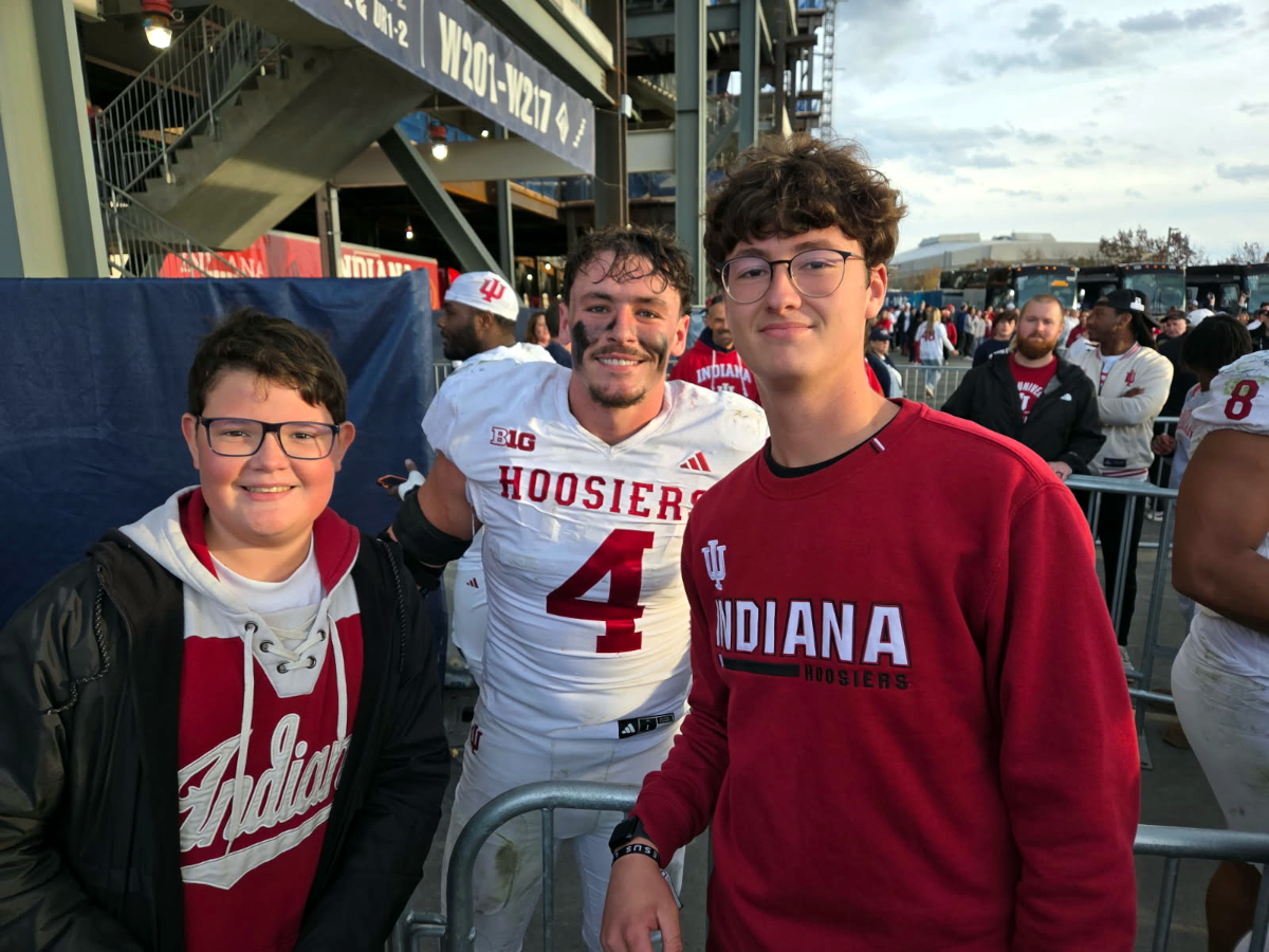 Brothers with IU player